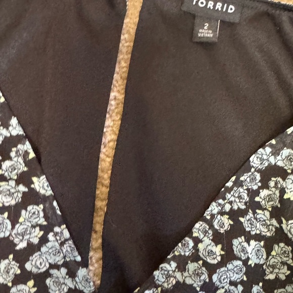 Torrid blue roses Floral Long Sleeve Dress size 2XL XXL - Picture 2 of 2